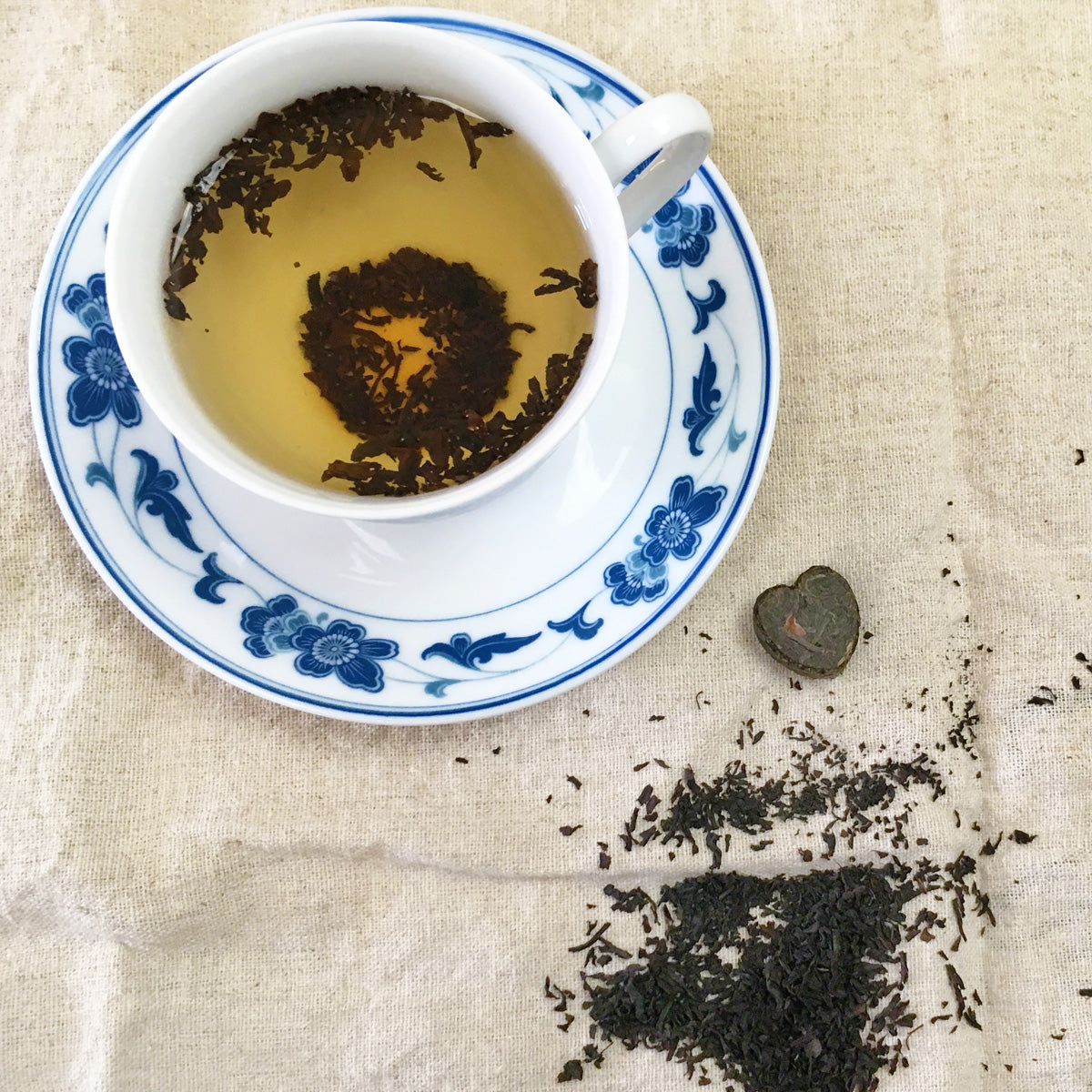 Why Does Tea Make You Pee? – Plum Deluxe Tea