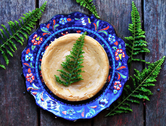 Earl Grey Cheesecake with Ginger Cookie Crust